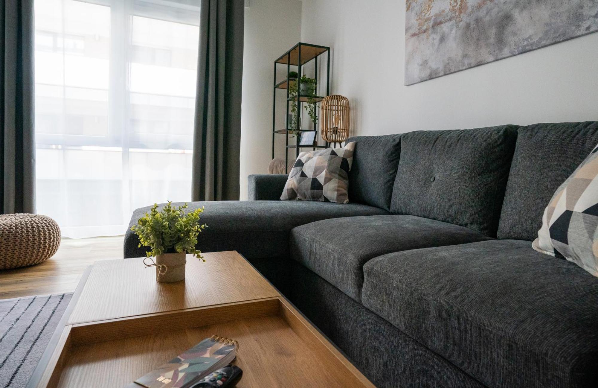 Reitz - Apartment I Zentrale Lage I Stellplatz I 55Qm I 2 Zimmer I Kueche I Bad I Terrasse Бад Херсфелд Екстериор снимка