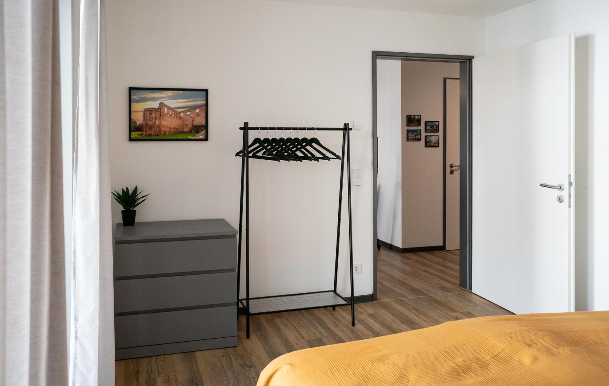 Reitz - Apartment I Zentrale Lage I Stellplatz I 55Qm I 2 Zimmer I Kueche I Bad I Terrasse Бад Херсфелд Екстериор снимка