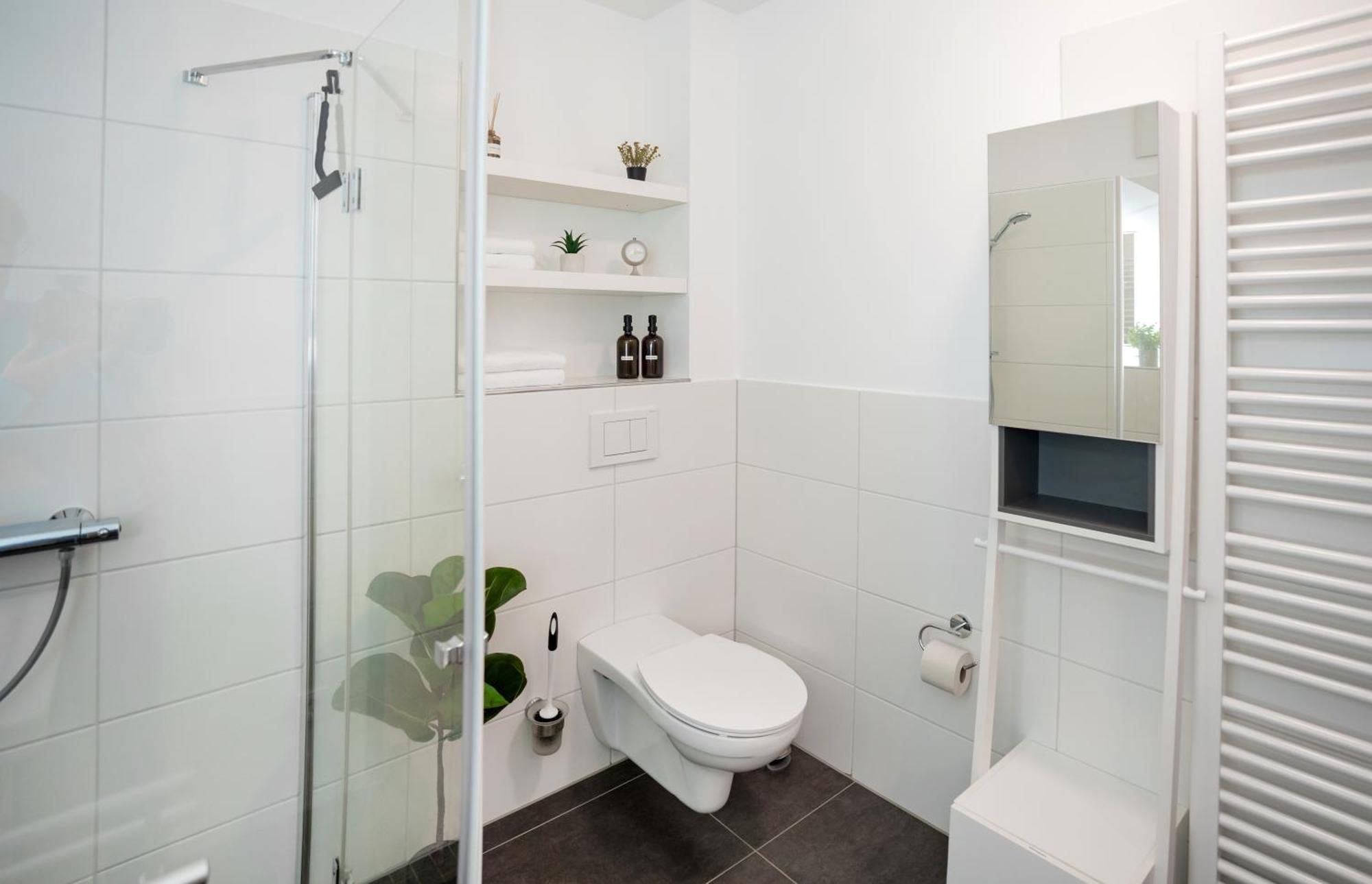 Reitz - Apartment I Zentrale Lage I Stellplatz I 55Qm I 2 Zimmer I Kueche I Bad I Terrasse Бад Херсфелд Екстериор снимка